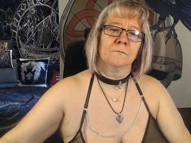 90dTitten webcam