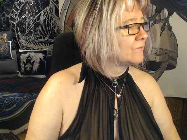 90dTitten webcam