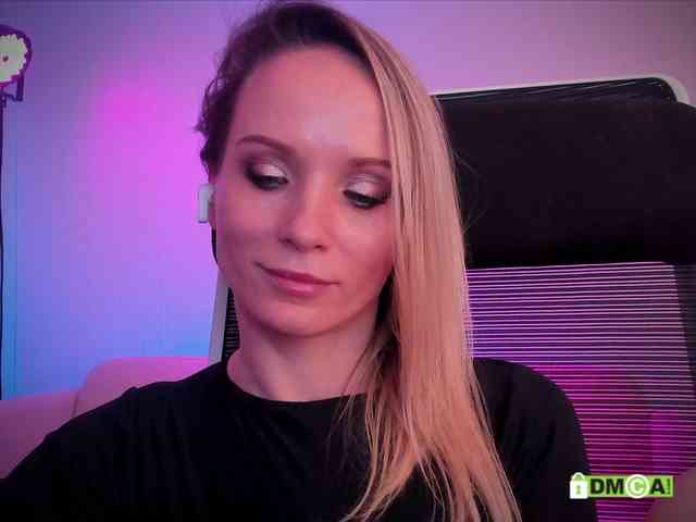 Louise_Dance webcam