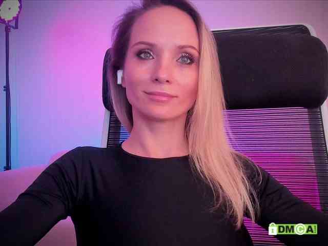 Louise_Dance webcam