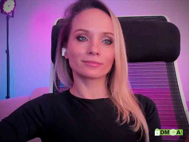 Louise_Dance webcam