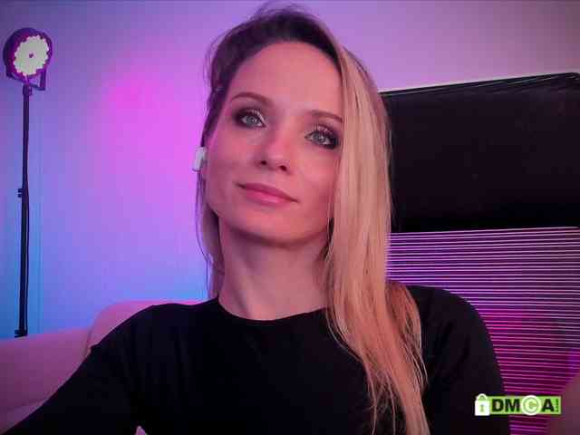 Louise_Dance webcam