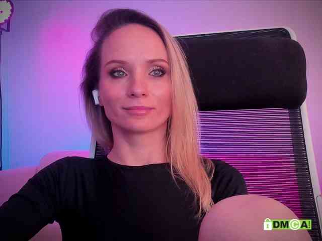 Louise_Dance webcam