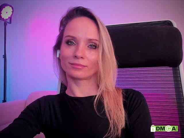 Louise_Dance webcam