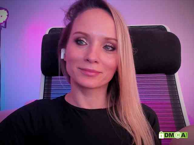 Louise_Dance webcam