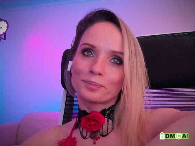 Louise_Dance webcam