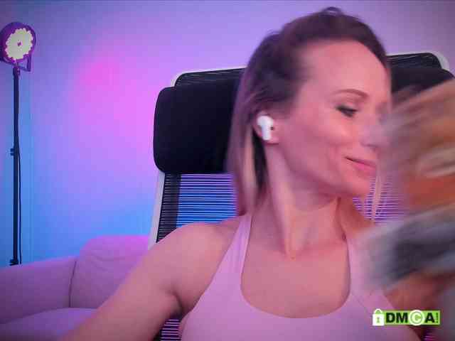 Louise_Dance webcam