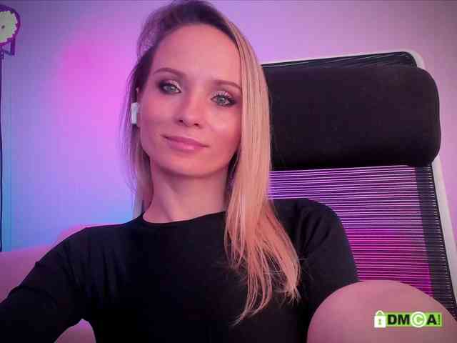Louise_Dance webcam