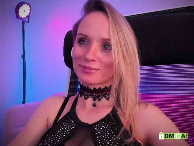 Louise_Dance webcam