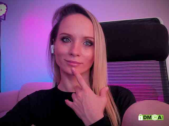 Louise_Dance webcam