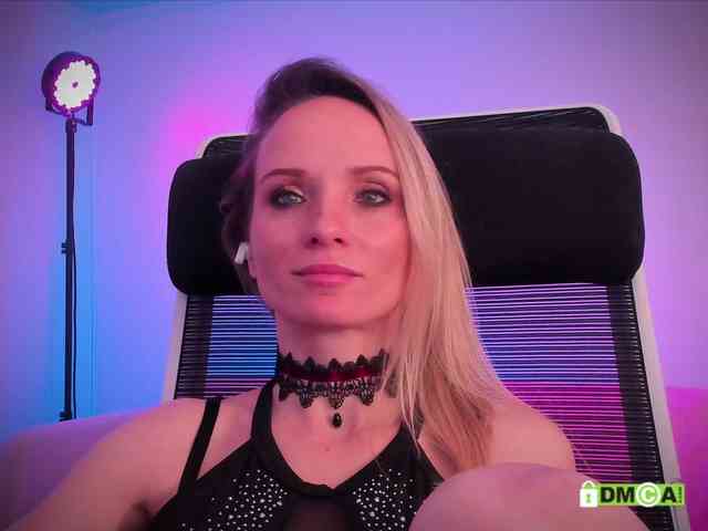 Louise_Dance webcam
