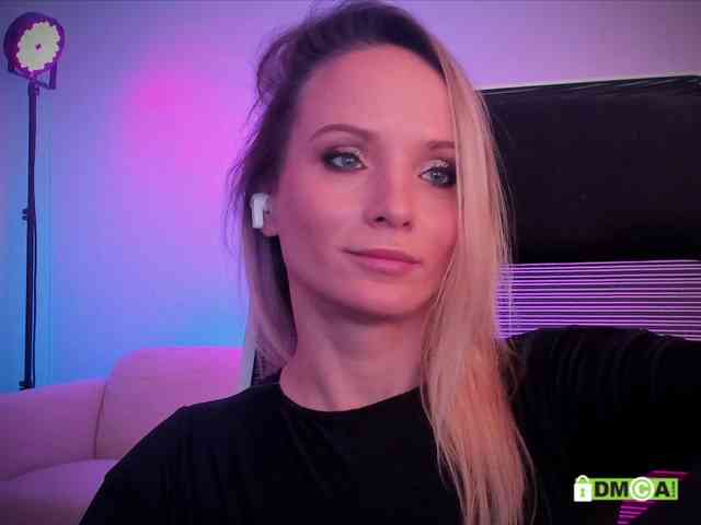 Louise_Dance webcam