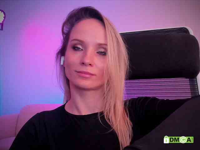 Louise_Dance webcam