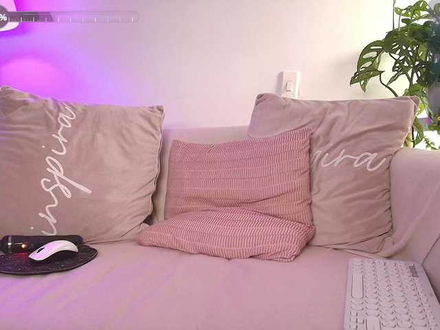 Entrez le videochat erotique avec le
modèle SallyeLeins SallyeLeins