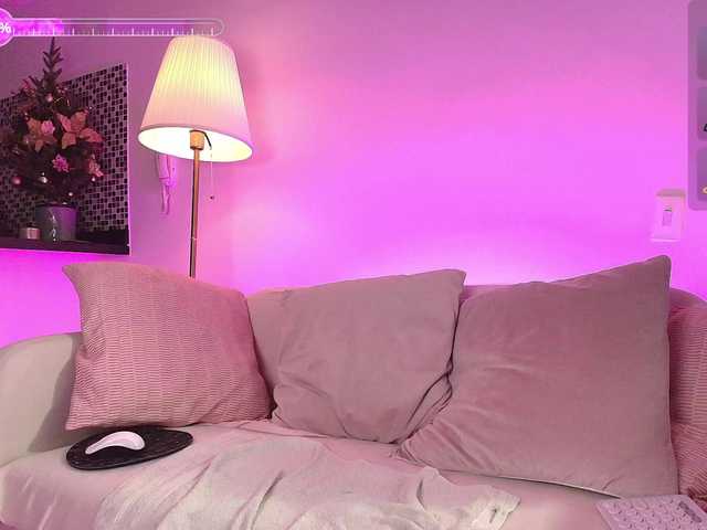 Gratis Live Sexcam mit SallyeLeins SallyeLeins