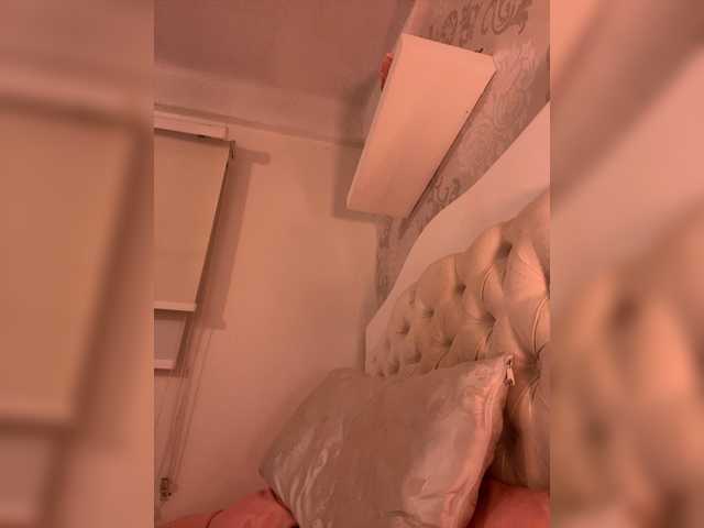 Vai a chattare su SallyeLeins SallyeLeins