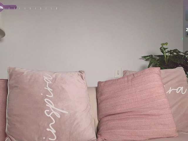 Gratis Live Sexcam mit SallyeLeins SallyeLeins