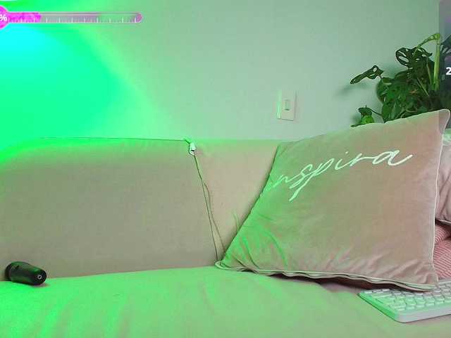 Entrez le videochat erotique avec le
modèle SallyeLeins SallyeLeins