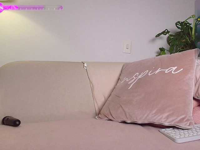 Accedi alla chat con il nickname SallyeLeins SallyeLeins