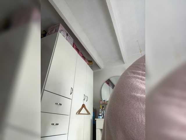 Gratis Live Sexcam mit SallyeLeins SallyeLeins