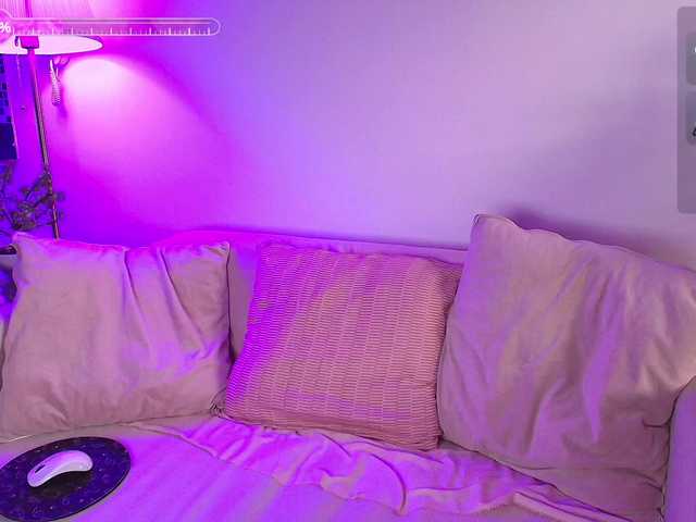 Gratis Live Sexcam mit SallyeLeins SallyeLeins