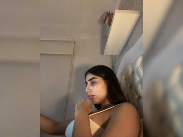 Gratis Live Sexcam mit SallyeLeins SallyeLeins