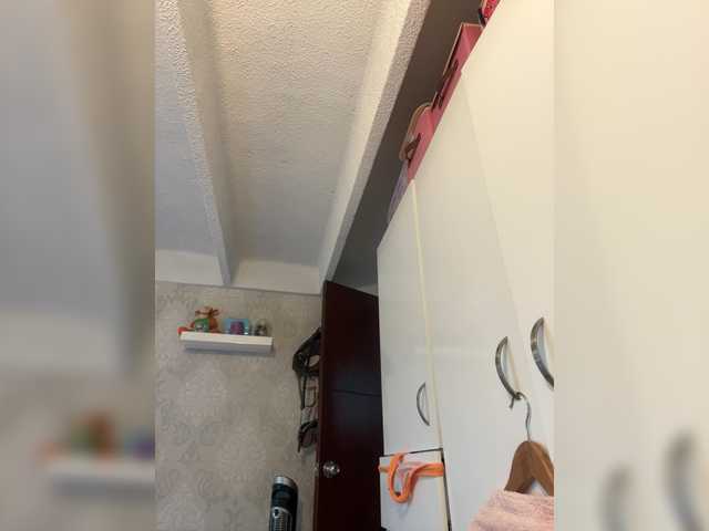 Vai a chattare su SallyeLeins SallyeLeins