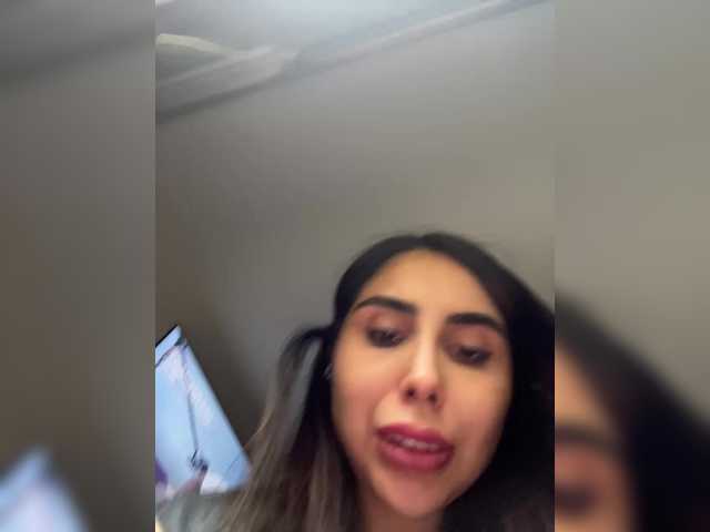 Entra en el chat con el modelo SallyeLeins SallyeLeins