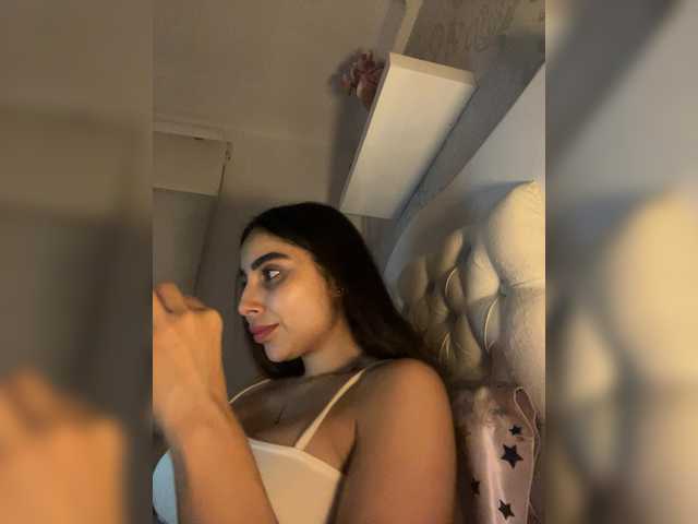 Accedi alla chat con il nickname SallyeLeins SallyeLeins