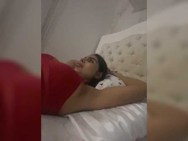 Vai a chattare su SallyeLeins SallyeLeins