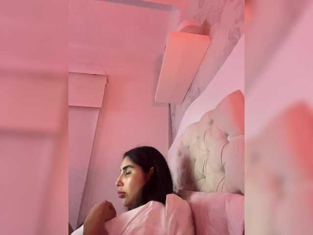 Entrez le videochat erotique avec le
modèle SallyeLeins SallyeLeins