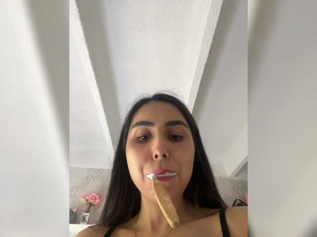 Gratis Live Sexcam mit SallyeLeins SallyeLeins