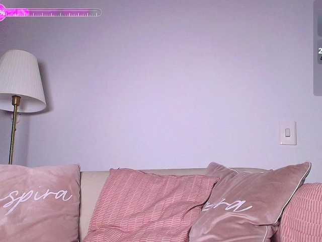 Gratis Live Sexcam mit SallyeLeins SallyeLeins