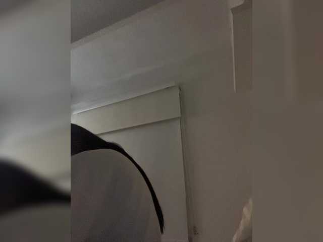 Accedi alla chat con il nickname SallyeLeins SallyeLeins