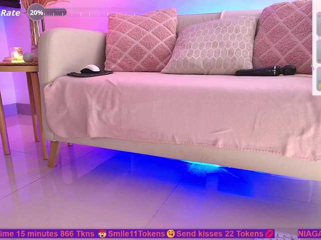 Entra en el chat con el modelo SallyeLeins SallyeLeins