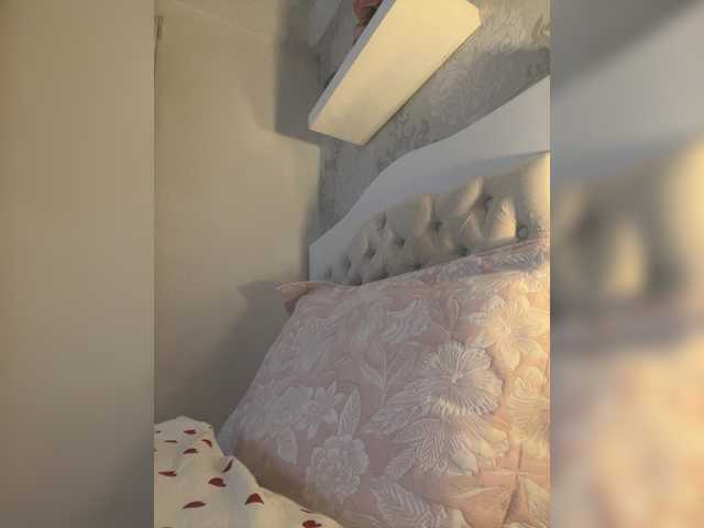 Gratis Live Sexcam mit SallyeLeins SallyeLeins