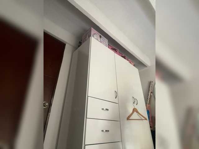 Gratis Live Sexcam mit SallyeLeins SallyeLeins