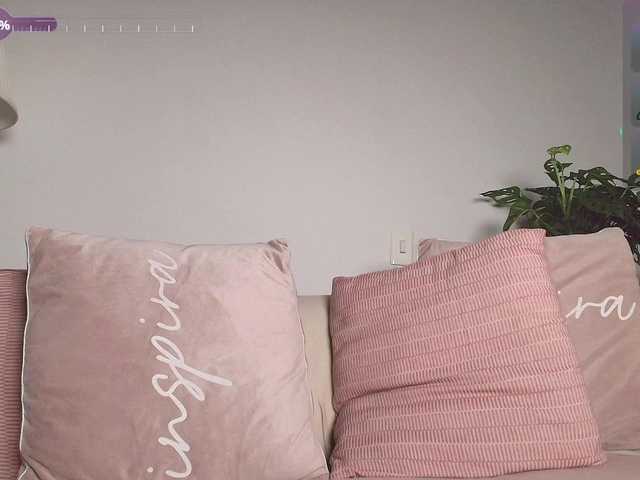 Entra en el chat con el modelo SallyeLeins SallyeLeins