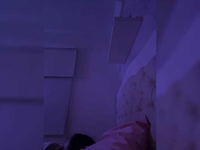 Gratis Live Sexcam mit SallyeLeins SallyeLeins