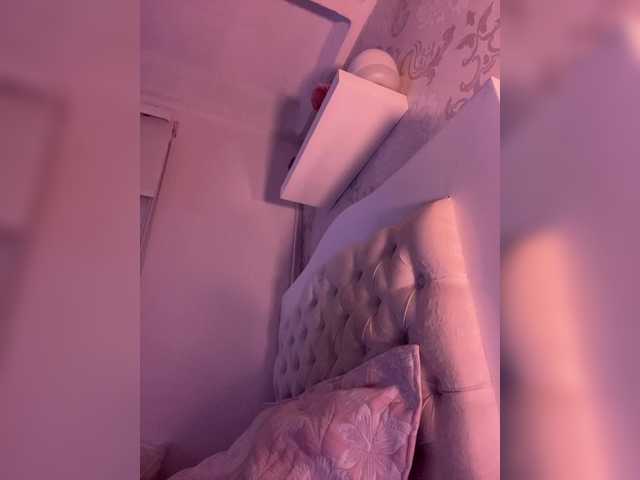 Accedi alla chat con il nickname SallyeLeins SallyeLeins