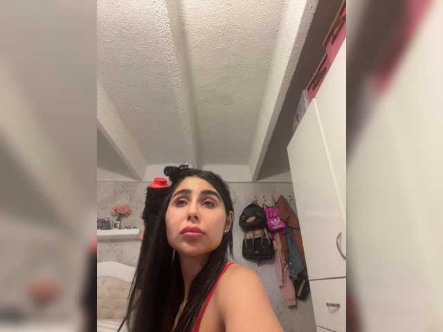 Entrez le videochat erotique avec le
modèle SallyeLeins SallyeLeins