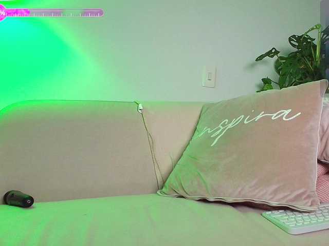 Gratis Live Sexcam mit SallyeLeins SallyeLeins