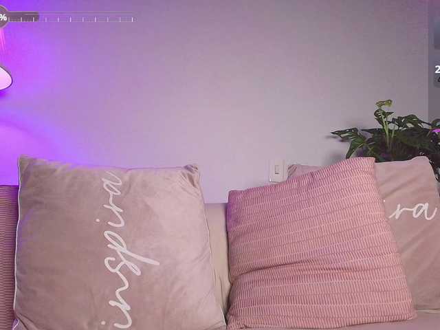 Entrez le videochat erotique avec le
modèle SallyeLeins SallyeLeins