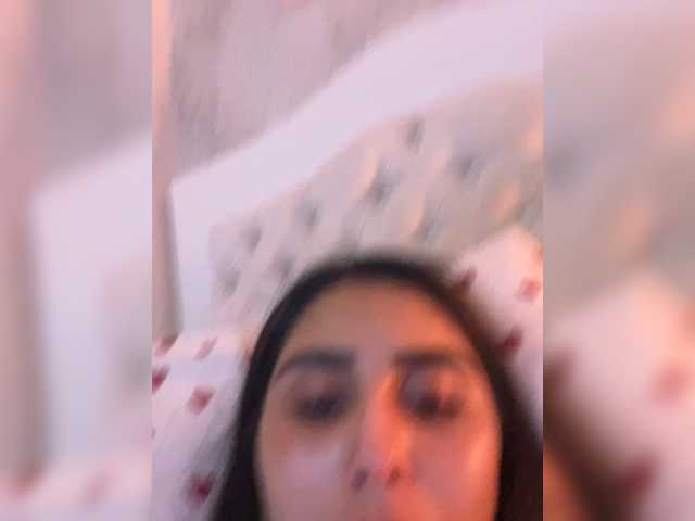 Gratis Live Sexcam mit SallyeLeins SallyeLeins