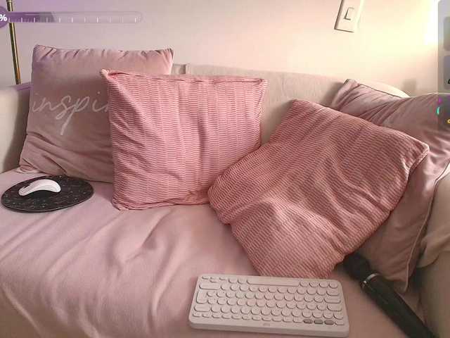 Entrez le videochat erotique avec le
modèle SallyeLeins SallyeLeins