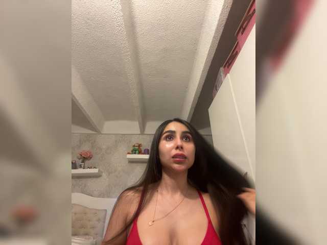 Gratis Live Sexcam mit SallyeLeins SallyeLeins