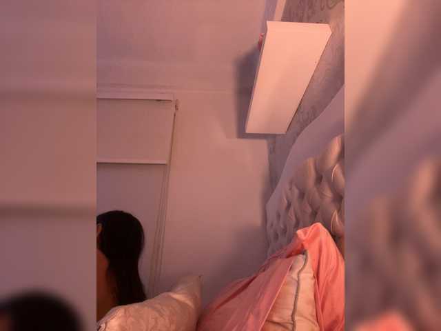 Entra en el chat con el modelo SallyeLeins SallyeLeins