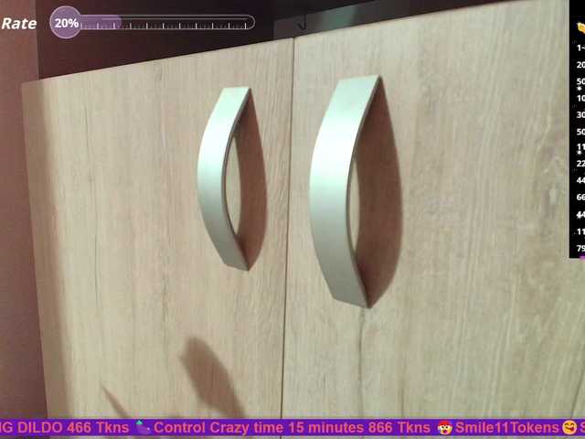 Accedi alla chat con il nickname SallyeLeins SallyeLeins