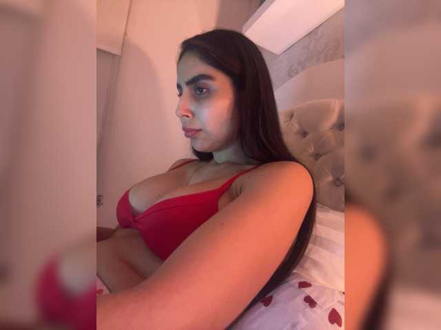 Entra en el chat con el modelo SallyeLeins SallyeLeins
