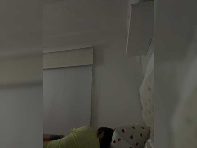 Accedi alla chat con il nickname SallyeLeins SallyeLeins